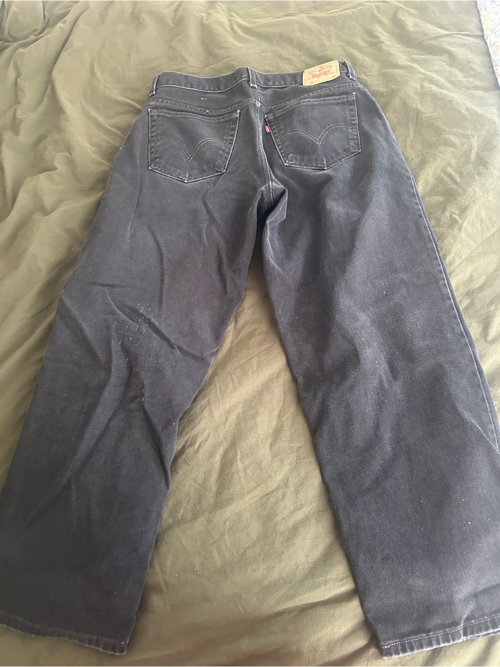 Levi's Black Relaxed Fit Men's Jeans